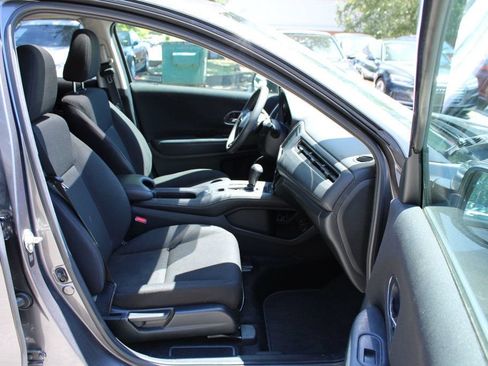Used 2017 Honda HR-V EX image 28