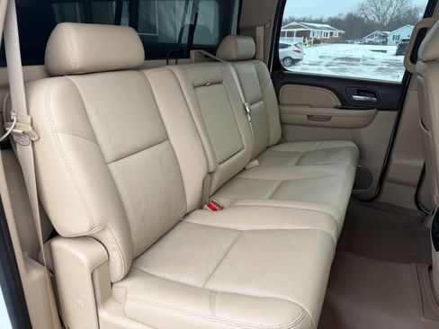 Used 2013 GMC Sierra 2500 Denali w/ Suspension Package, Off-Road image 17