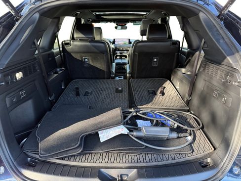 Certified 2024 MAZDA CX-90 Plug-In Hybrid w/ Premium Plus image 17