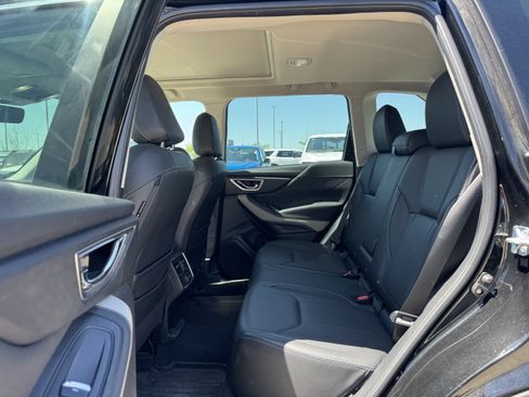 Used 2023 Subaru Forester Limited AWD/4WD image 8