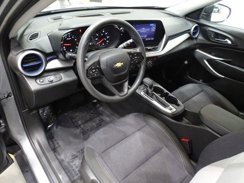 Used 2024 Chevrolet Trax LS FWD image 20