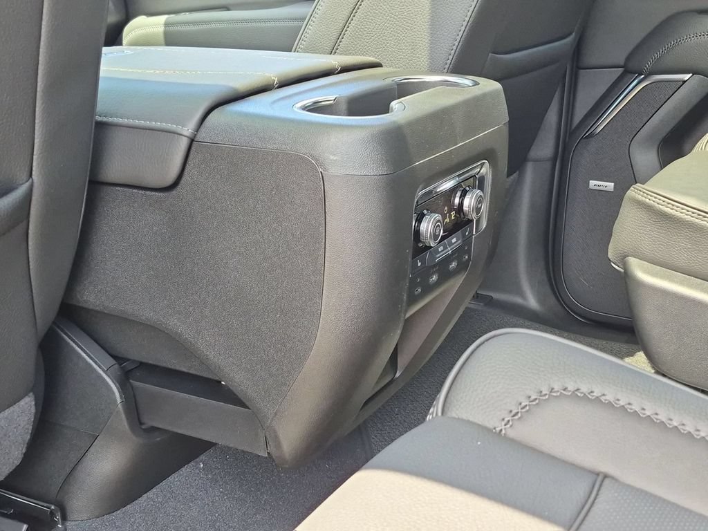 New 2026 GMC Yukon Denali w/ Advanced Technology Package AWD/4WD image 19