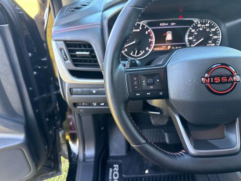 Used 2025 Nissan Rogue SV image 20