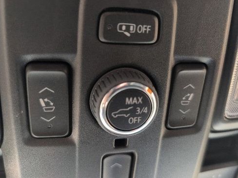 Used 2024 GMC Yukon Denali image 49