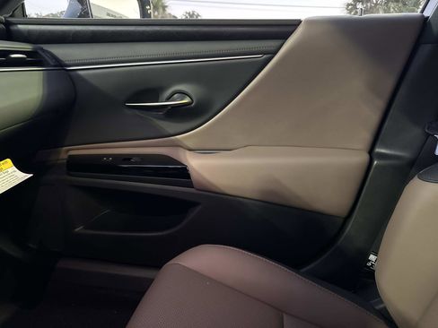 New 2025 Lexus ES 350 w/ Premium Package image 22