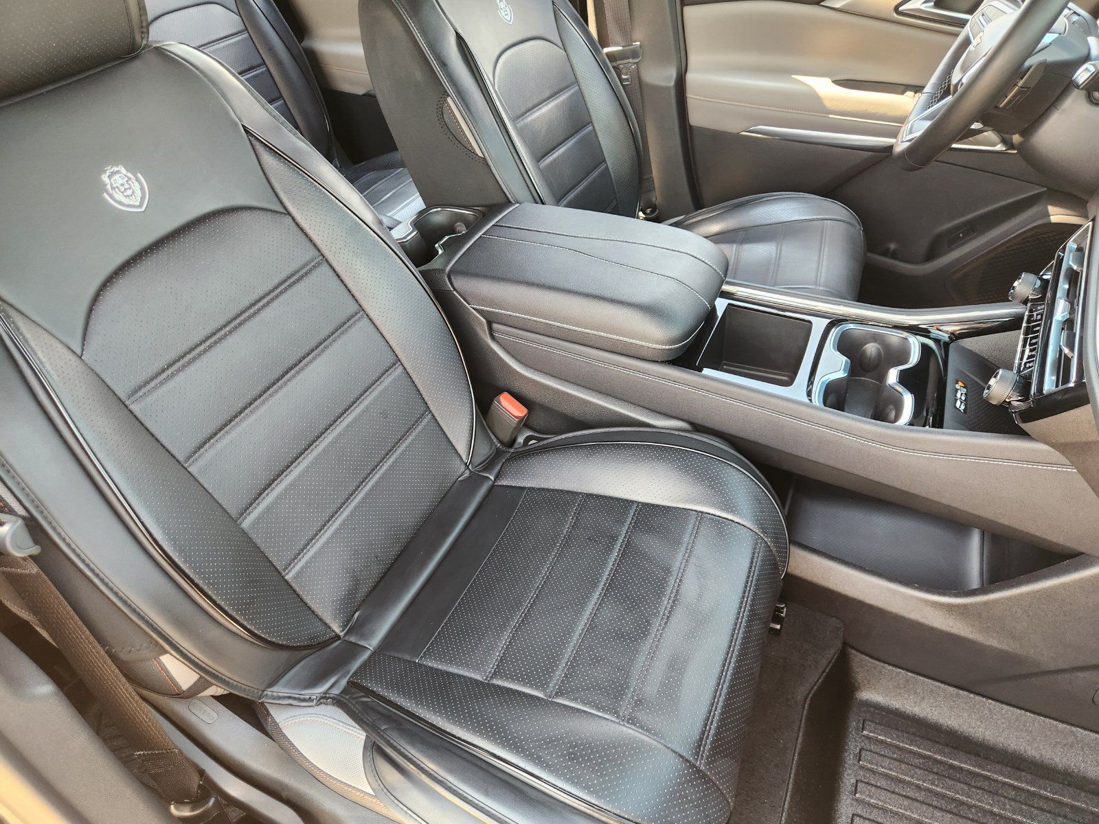 Certified 2026 Chevrolet Traverse LT w/ Driver Confidence Package FWD image 18