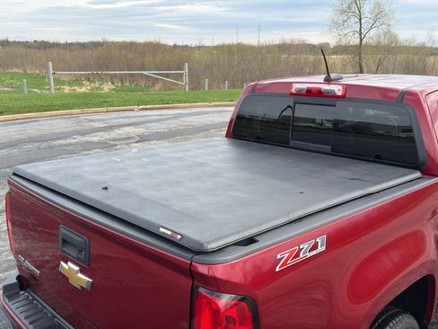 Used 2018 Chevrolet Colorado Z71 image 37