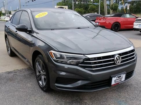 Used 2019 Volkswagen Jetta R-Line FWD image 5