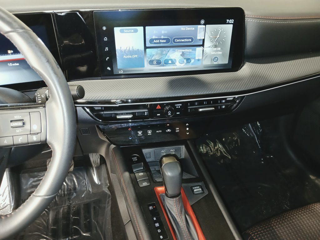 Used 2025 Nissan Kicks SR FWD image 17