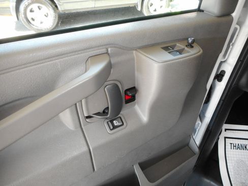 Used 2016 Chevrolet Express 3500 LT w/ LT Preferred Equipment Group image 15