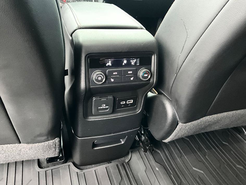 Used 2023 GMC Acadia AT4 w/ Technology Package AWD/4WD image 30
