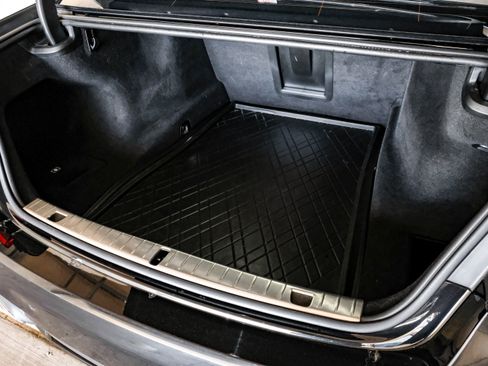 Used 2020 BMW 750i xDrive w/ Executive Package image 47