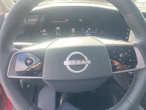 Used 2025 Nissan Murano SL image 17