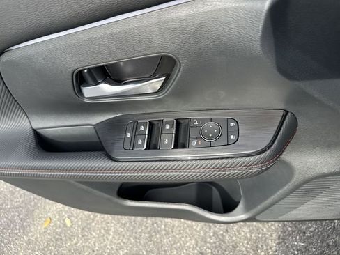 Used 2025 Nissan Kicks SR image 26