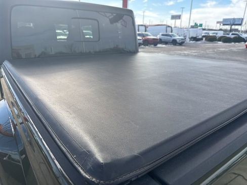 Used 2022 Jeep Gladiator Sport image 19