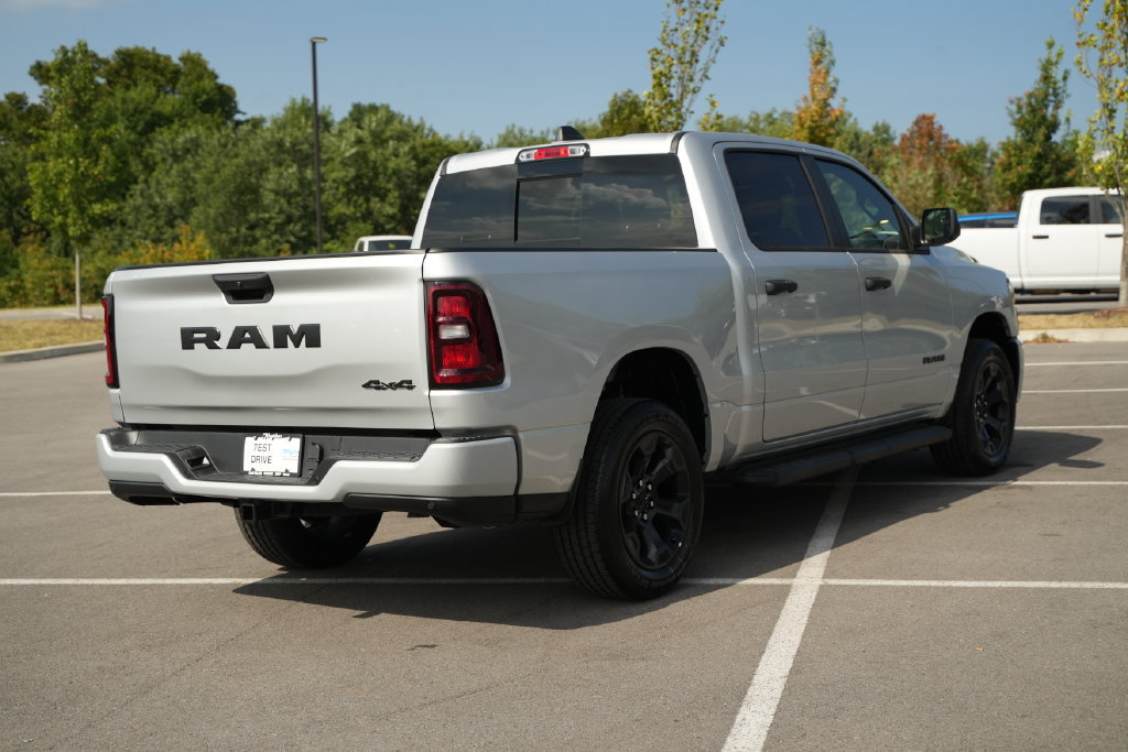 New 2026 RAM 1500 Express AWD/4WD image 7