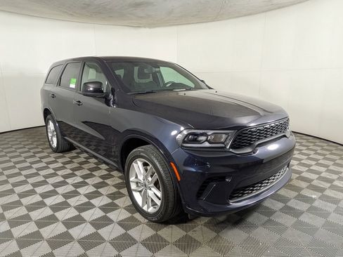 Certified 2025 Dodge Durango GT w/ Trailer Tow Group IV image 6