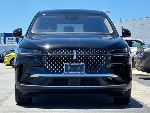 New 2026 Lincoln Nautilus Premier AWD/4WD image 8
