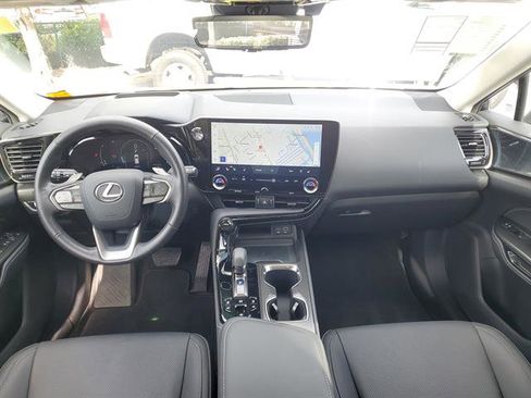 Used 2024 Lexus NX 350 Premium image 16