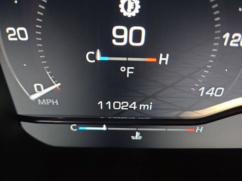 Used 2024 GMC Sierra 3500 Denali Ultimate image 13