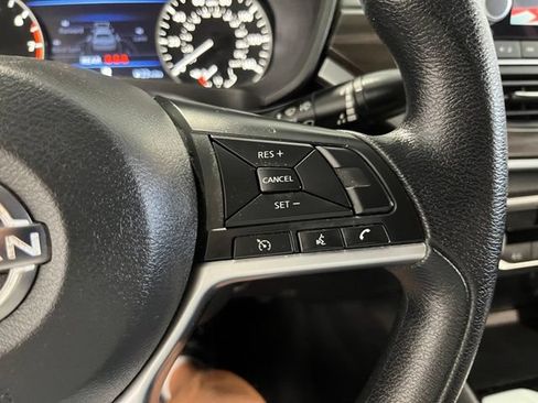 Used 2024 Nissan Altima 2.5 SV FWD image 28