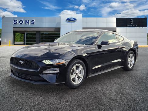 Certified 2022 Ford Mustang Coupe image 1