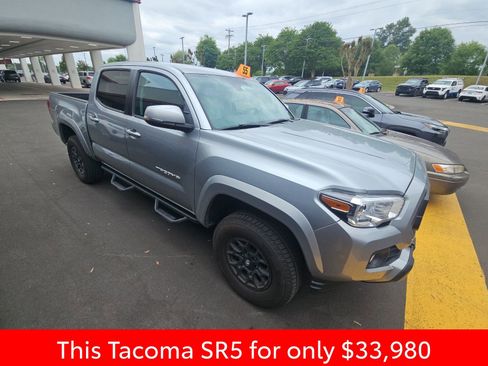 Used 2022 Toyota Tacoma SR5 w/ Technology Package AWD/4WD image 5