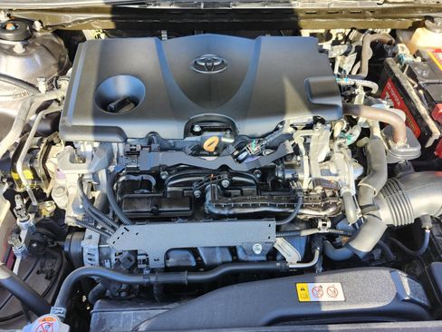 Used 2018 Toyota Camry XSE image 27