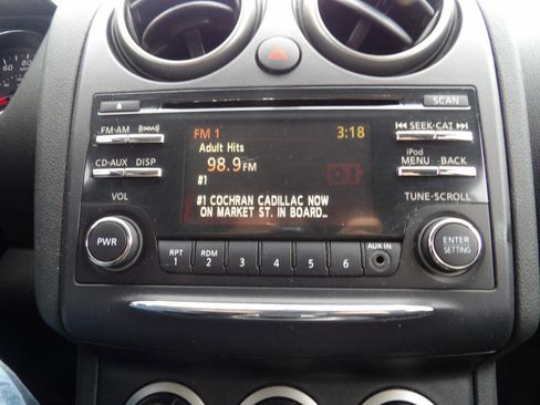 Used 2013 Nissan Rogue SV image 16