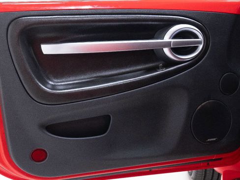 Used 2004 Chevrolet SSR w/ Preferred Equipment Group image 22