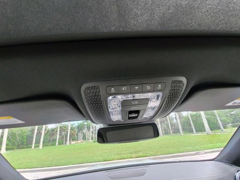 Used 2025 Mercedes-Benz CLA 250 4MATIC image 31
