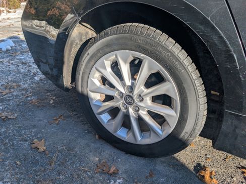 Used 2022 Toyota Corolla LE w/ LE Convenience Package image 10