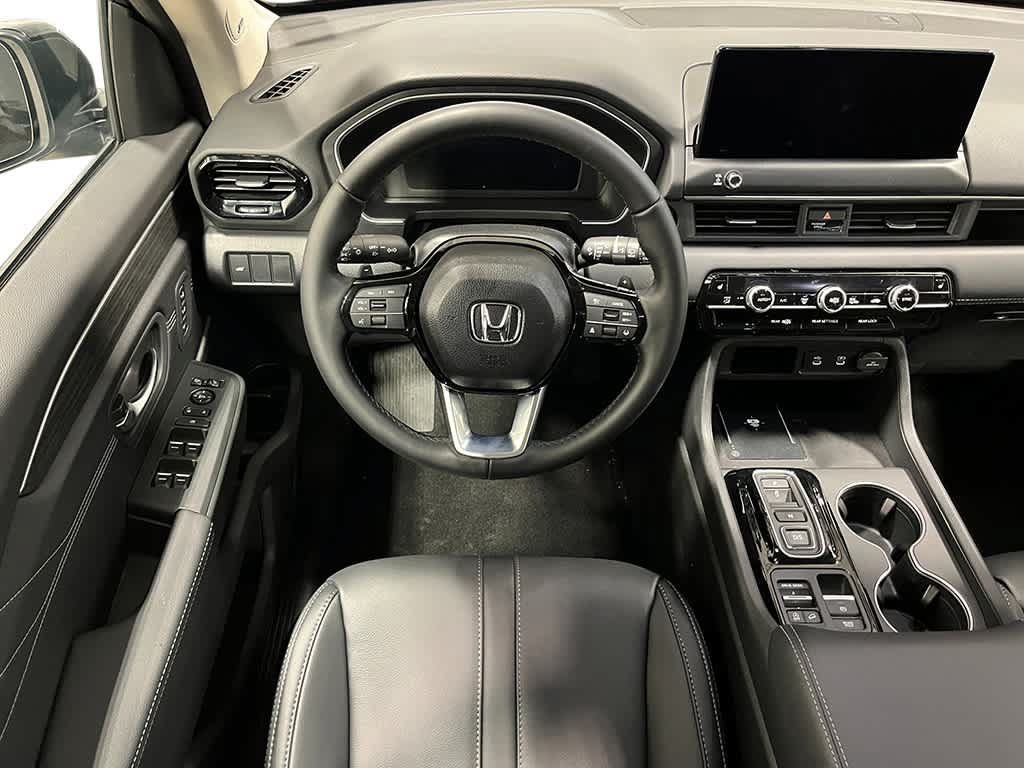 New 2026 Honda Pilot Touring image 12