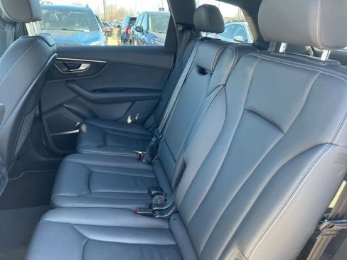 Used 2025 Audi Q7 3.0T Premium Plus AWD/4WD image 8
