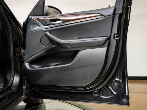 Used 2024 BMW X4 xDrive30i image 53