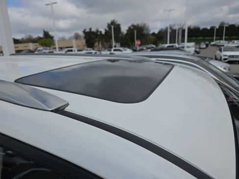 Used 2021 Lexus GX 460 Premium w/ Premium Package image 3