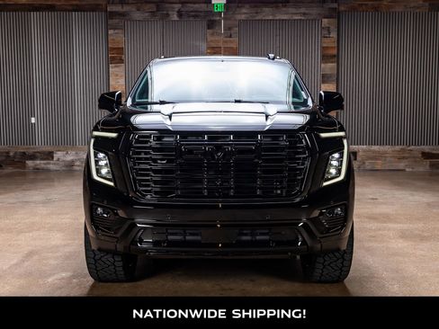 Used 2025 GMC Yukon Denali Ultimate AWD/4WD image 4