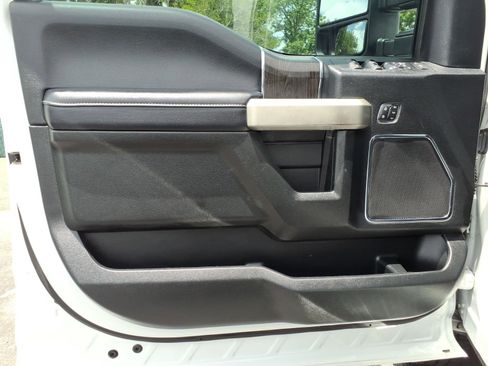 Used 2021 Ford F250 Lariat w/ Lariat Value Package AWD/4WD image 20