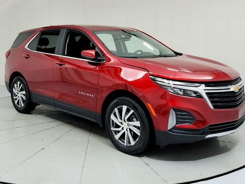 Used 2024 Chevrolet Equinox LT w/ LPO, Floor Liner Package image 7