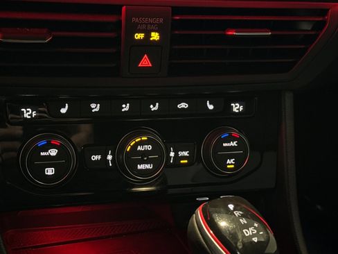 Used 2024 Volkswagen Jetta GLI 40th Anniversary Edition image 24