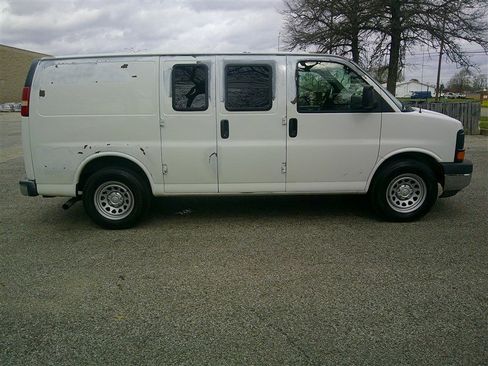 Used 2010 Chevrolet Express 1500 AWD w/ Power Package image 6