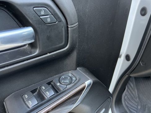 Used 2021 Chevrolet Silverado 1500 LT Trail Boss w/ Convenience Package II image 24