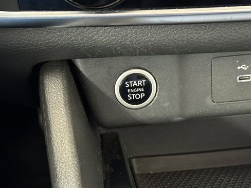 Used 2023 Nissan Rogue S FWD image 30