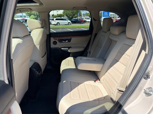 Used 2019 Honda CR-V Touring image 10