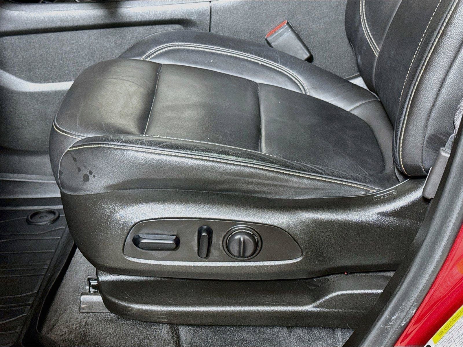 Used 2021 Chevrolet Traverse RS FWD image 18