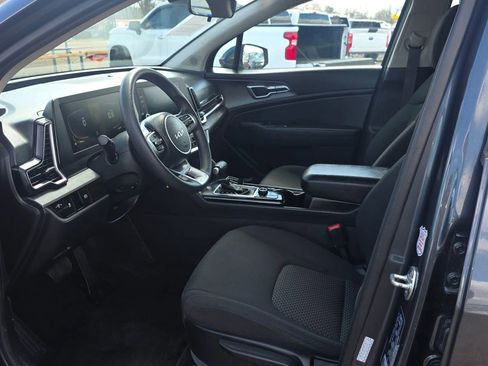 Used 2024 Kia Sportage LX FWD image 12