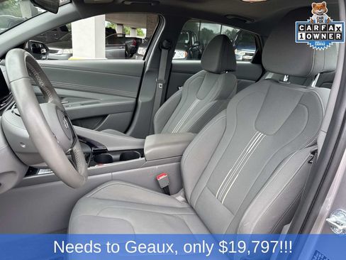 Used 2025 Hyundai Elantra SEL FWD image 34