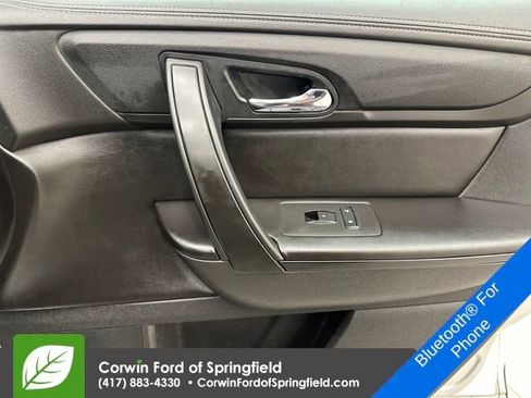 Used 2017 Chevrolet Traverse LT image 11