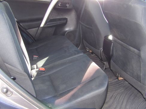 Used 2015 Toyota RAV4 LE image 13