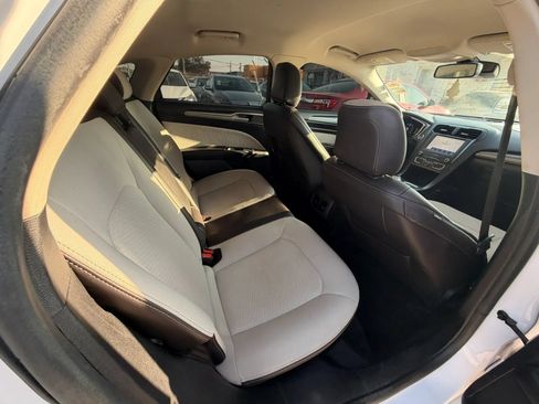 Used 2020 Ford Fusion SE w/ Equipment Group 151A FWD image 26